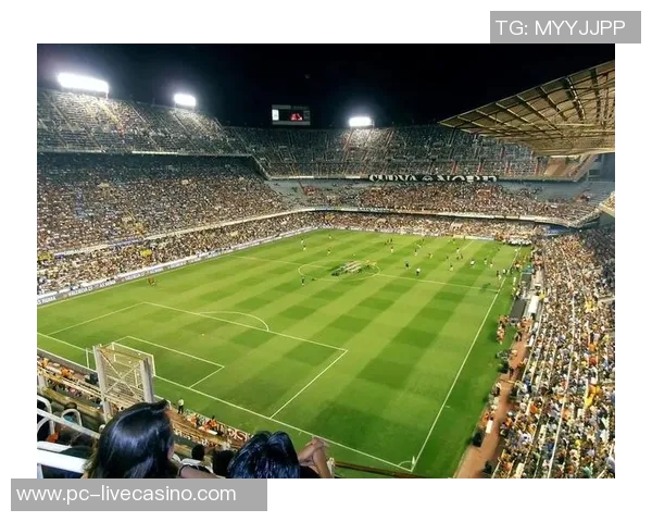 英雄足球：激情与梦想交织的绿茵场上演绎传奇故事