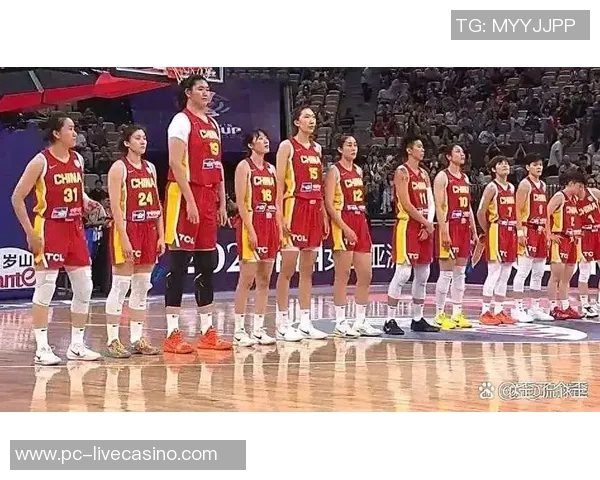 中国女篮双塔并肩作战张子宇韩旭展现女篮新风采